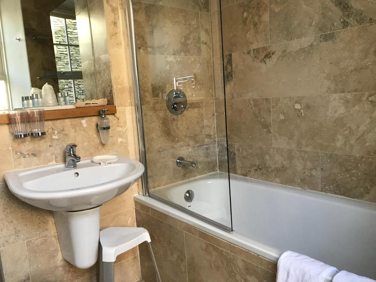 May Cottage B&B Bowness-on-Windermere Exteriör bild